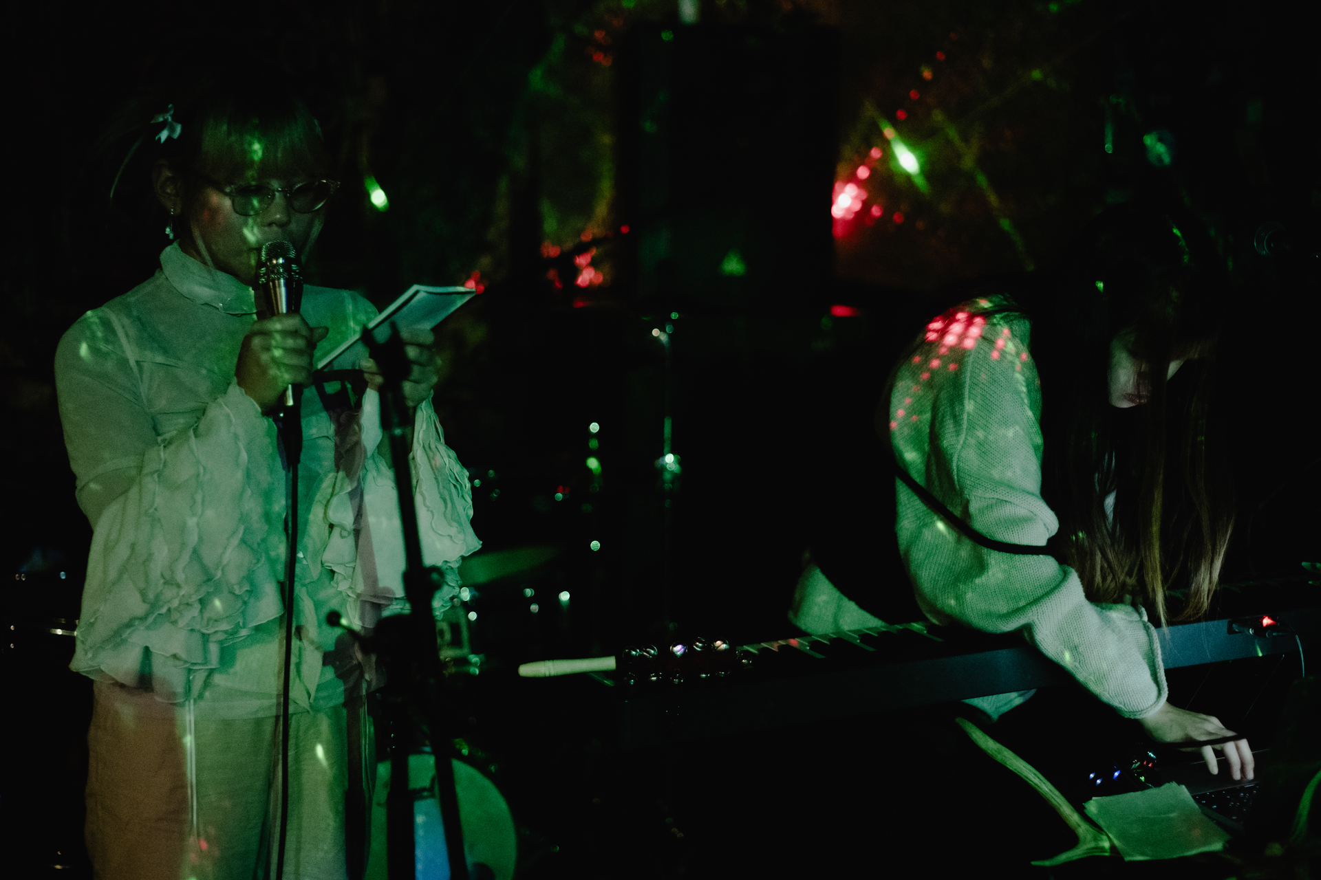 ポエトリー&エレクトロユニット「残響」 ライブ写真 中野MOONSTEP 3